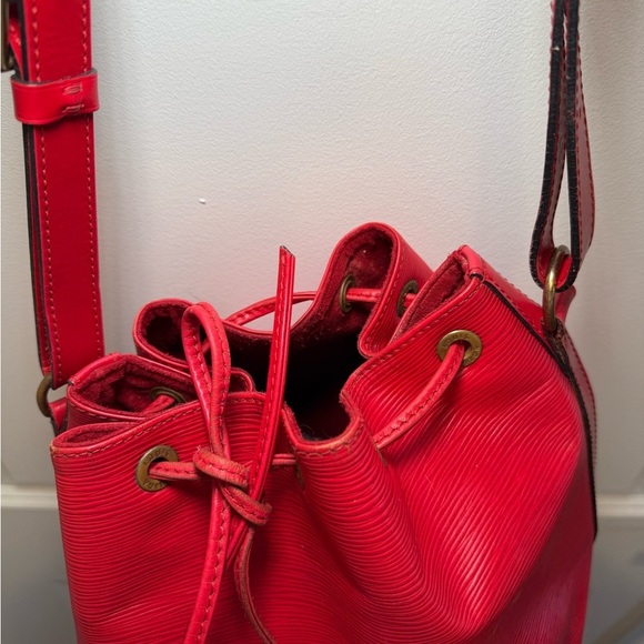 Louis Vuitton Red Epi Noe Bag - Picture 9 of 14